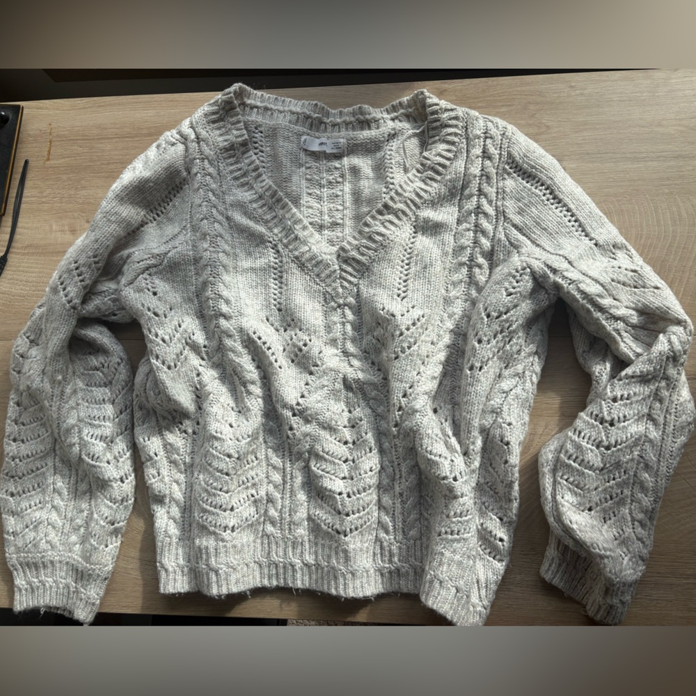Mango MNG Chunky off-white tan V-neck sweater